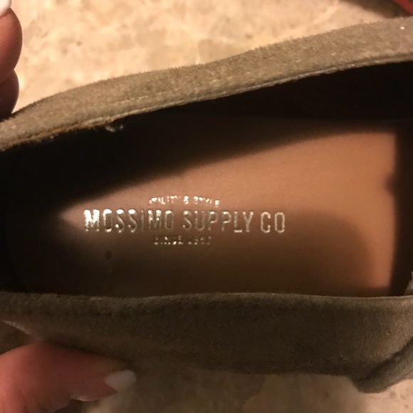 Flats - Picture 2 of 5